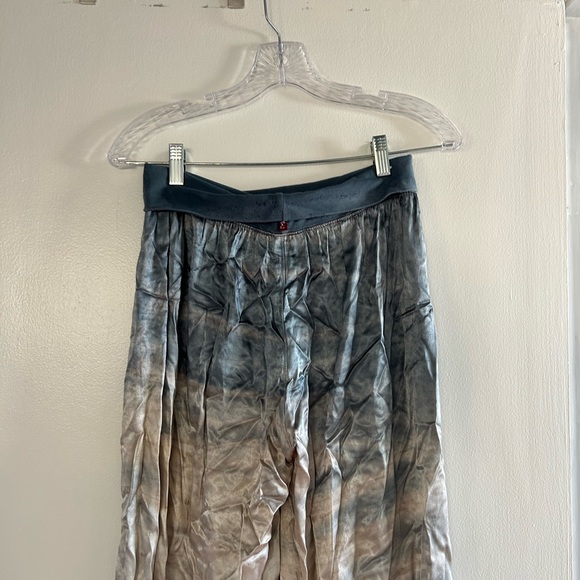 Elegant Ombre Wide Leg Pants - Picture 3 of 4